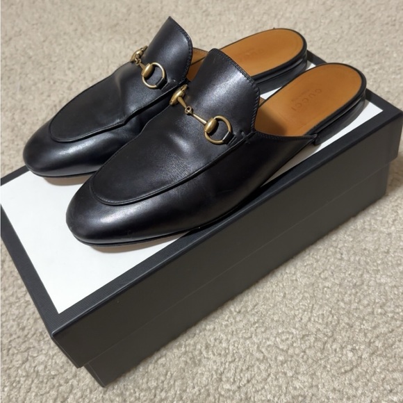 Gucci
Princetown Leather Slipper - Picture 4 of 8